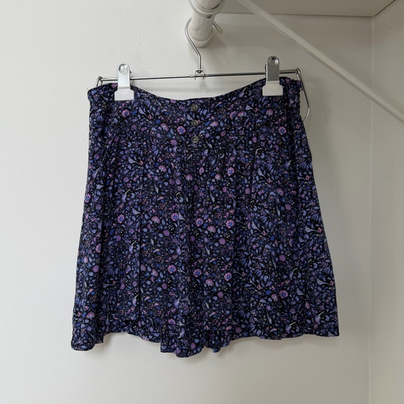 *SALE*TAKE 50%OFF* American Eagle Blue and Purple Floral Mini Skirt, Size L - Picture 2 of 6
